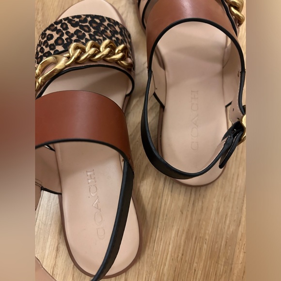 Coach Heather leather sandals, size 6. Like new condition - Picture 7 of 11